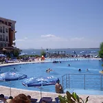 Lägenhet Deluxe Marina Cape 4 Stars 33 5 *
