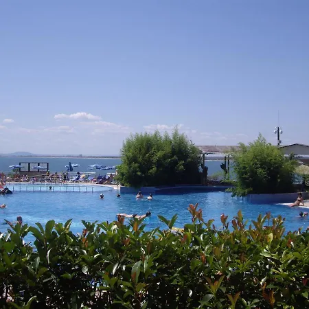 Apartment Deluxe Marina Cape 4 Stars 33 5 *