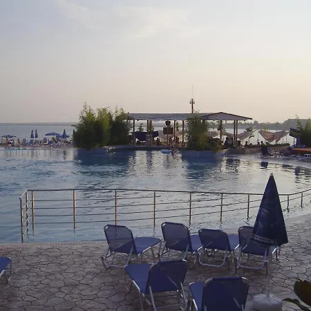 Апартамент Deluxe Marina Cape 4 Stars 33 5 Ахелой
