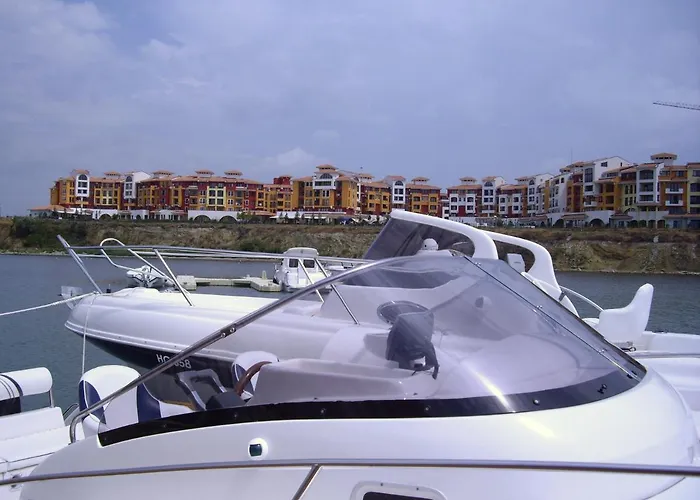 דירה Deluxe Marina Cape 4 Stars 33 5