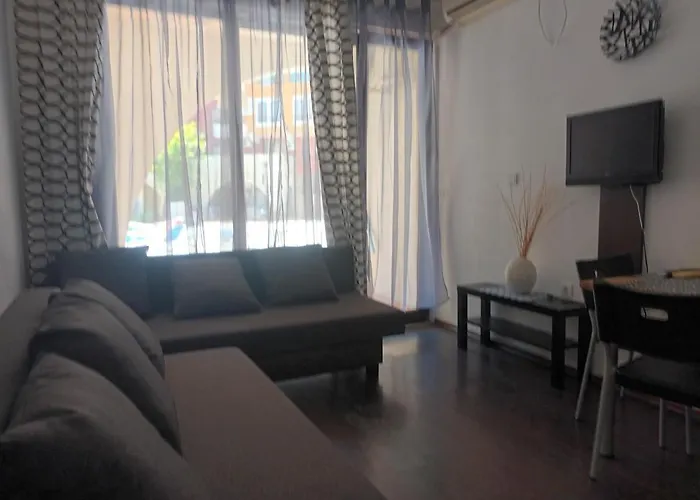 Deluxe Marina Cape 4 Stars 33 5 Aheloy