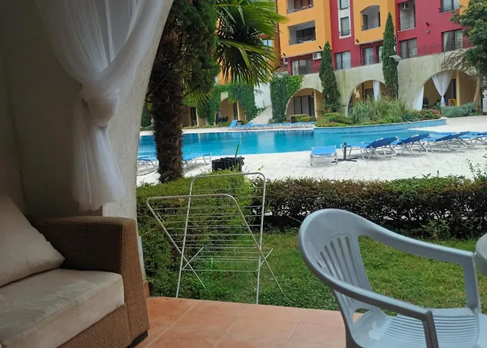 Deluxe Marina Cape 4 Stars 33 5